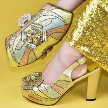 Load image into Gallery viewer, Italian Ladies Shoes and Bags To Match Set Decorated with Appliques